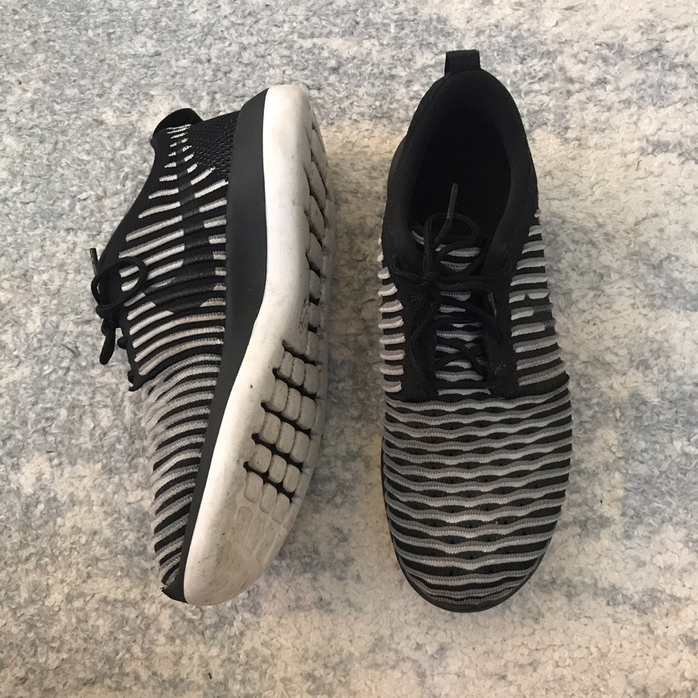 really cute nike roshes